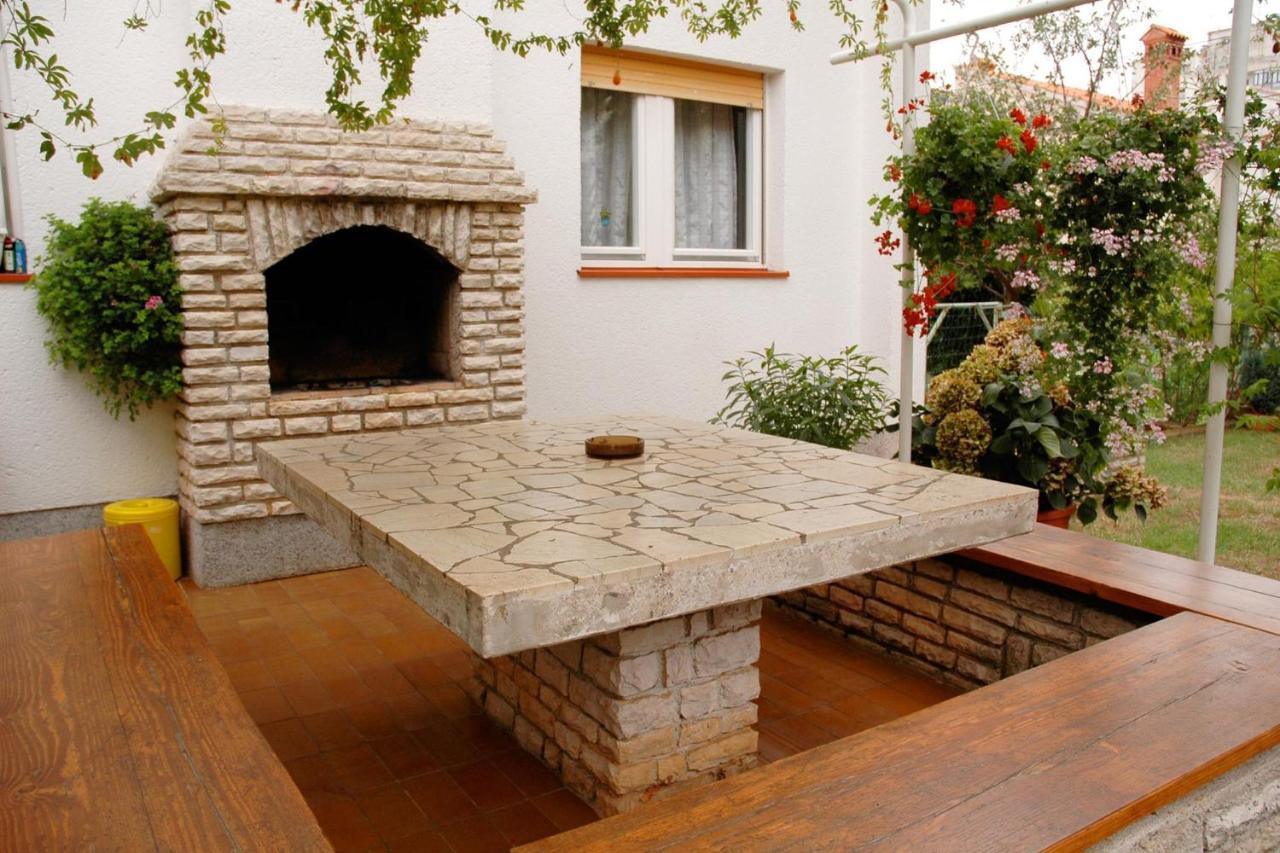 Gorgeous Apartment In Pula With House Sea View Exterior foto